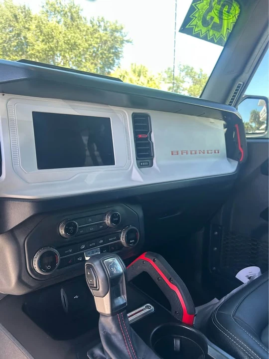2022 Ford Bronco 6th Gen - Image 8 of 9