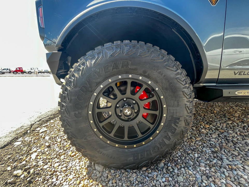 2022 Ford Bronco 6th Gen - Image 28 of 31