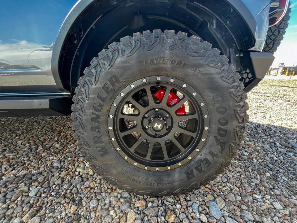 2022 Ford Bronco 6th Gen - Image 29 of 31