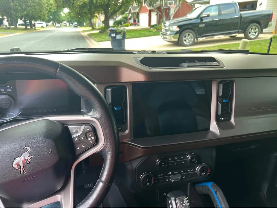 2022 Ford Bronco 6th Gen - Image 9 of 10