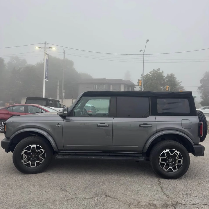 2022 Ford Bronco 6th Gen - Image 5 of 12