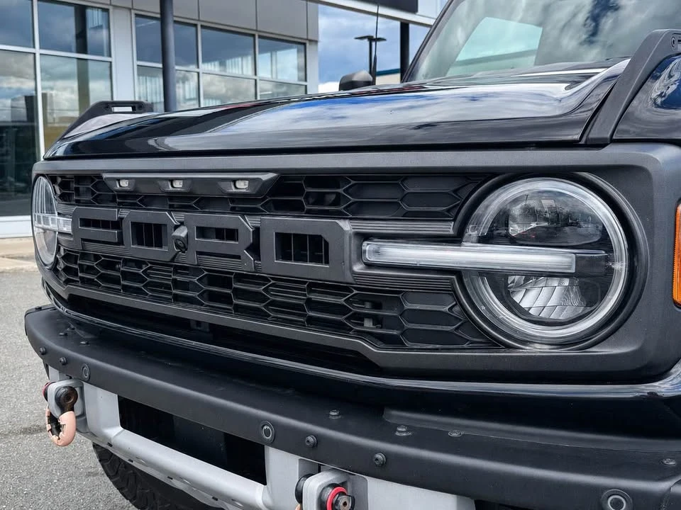 2022 Ford Bronco 6th Gen - Image 9 of 17
