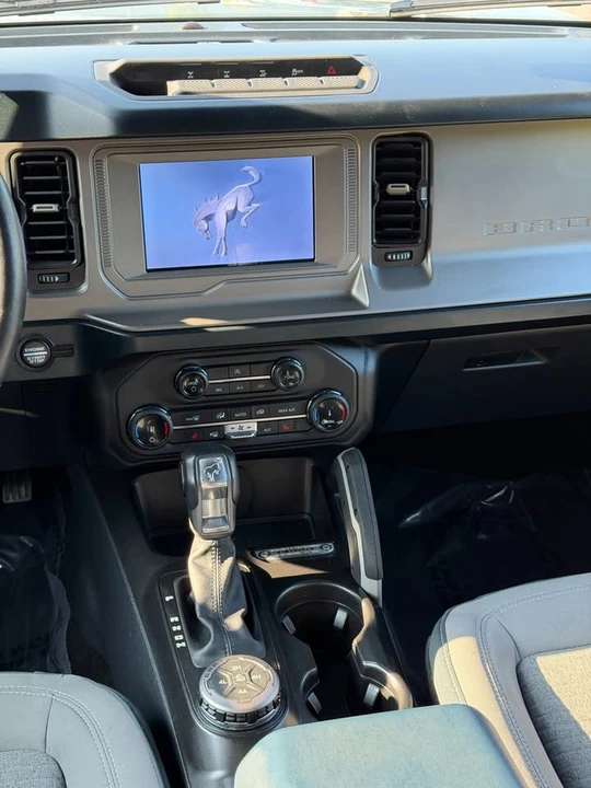 2022 Ford Bronco 6th Gen - Image 10 of 11