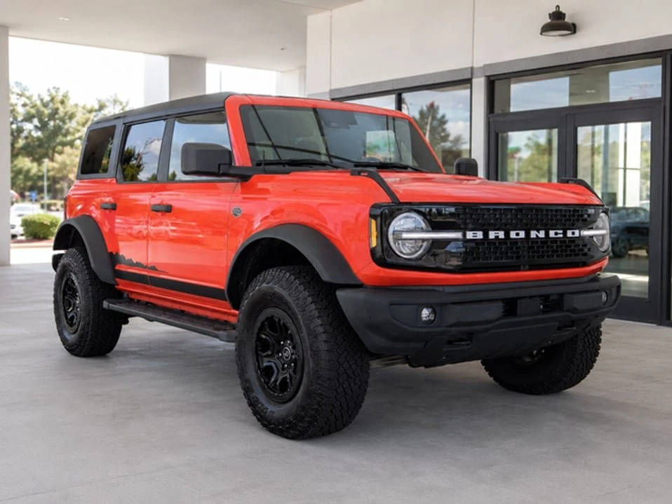 2022 Ford Bronco 6th Gen - Image 2 of 8