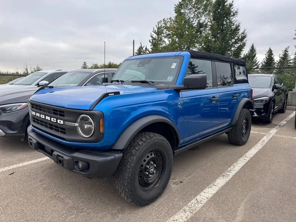 2022 Ford Bronco 6th Gen - Image 2 of 10