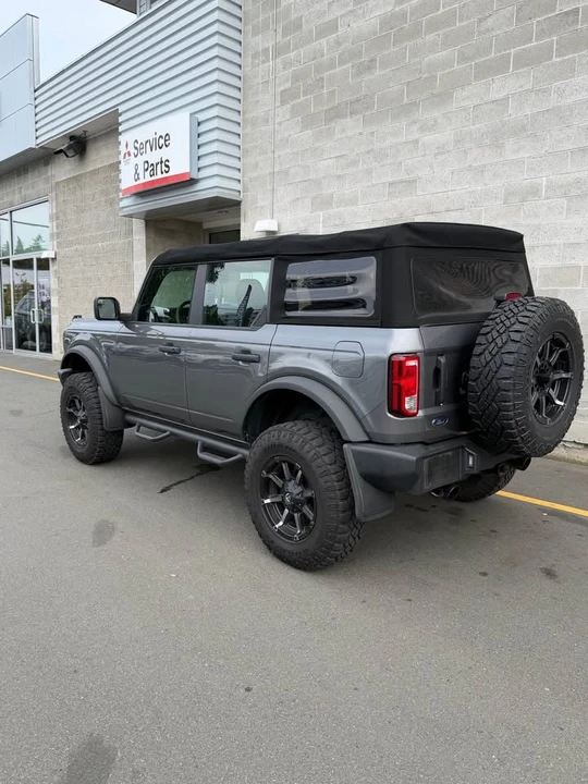 2022 Ford Bronco 6th Gen - Image 10 of 13