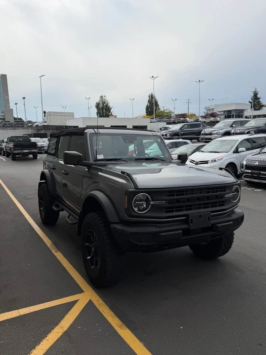 2022 Ford Bronco 6th Gen - Image 2 of 13