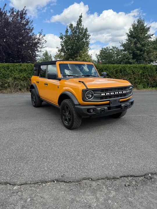 2022 Ford Bronco 6th Gen - Image 2 of 9