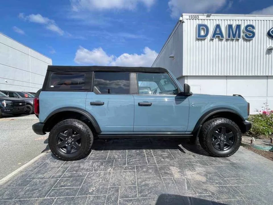 2022 Ford Bronco 6th Gen - Image 2 of 16