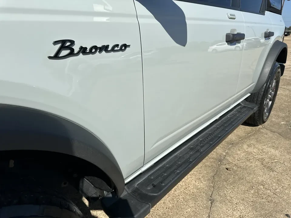 2022 Ford Bronco 6th Gen - Image 2 of 6