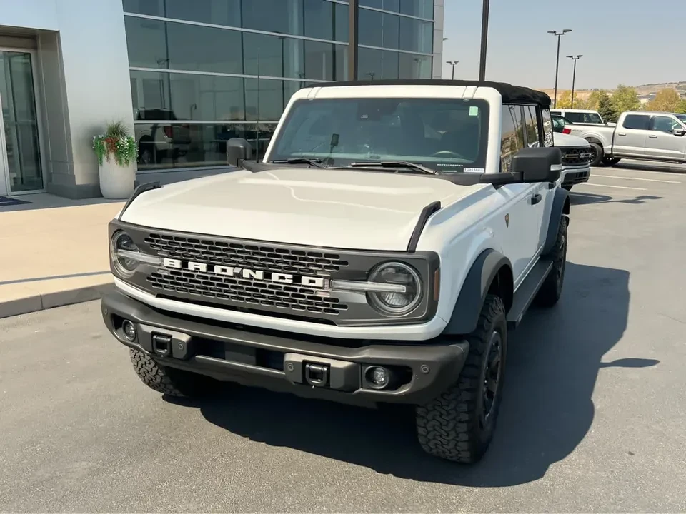 2022 Ford Bronco 6th Gen - Image 2 of 20