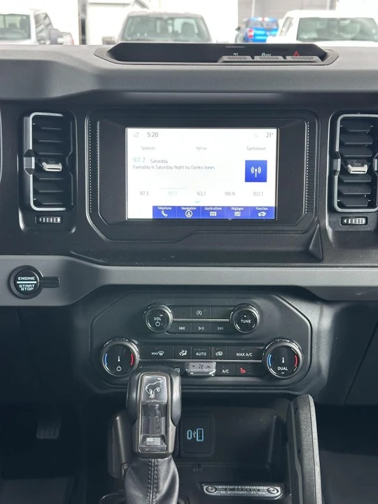 2022 Ford Bronco 6th Gen - Image 6 of 10