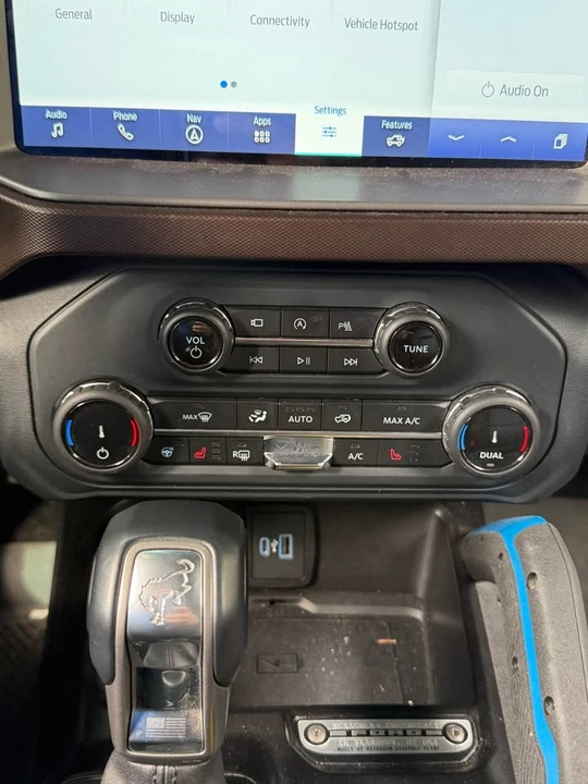 2022 Ford Bronco 6th Gen - Image 9 of 16