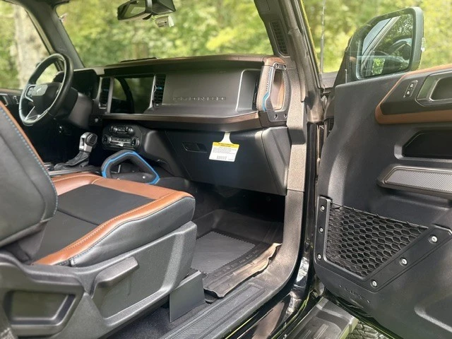 2022 Ford Bronco 6th Gen - Image 11 of 13