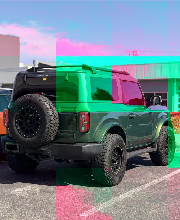 2022 Ford Bronco 6th Gen - Image 15 of 16