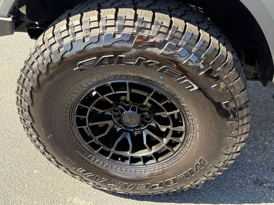 2022 Ford Bronco 6th Gen - Image 8 of 12