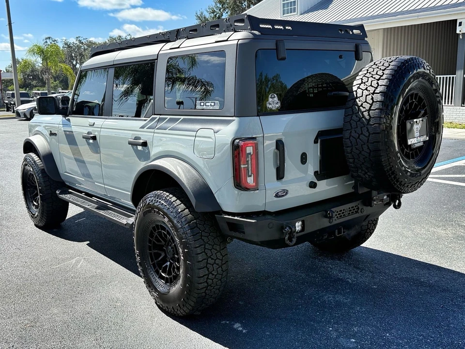 2022 Ford Bronco 6th Gen - Image 9 of 12