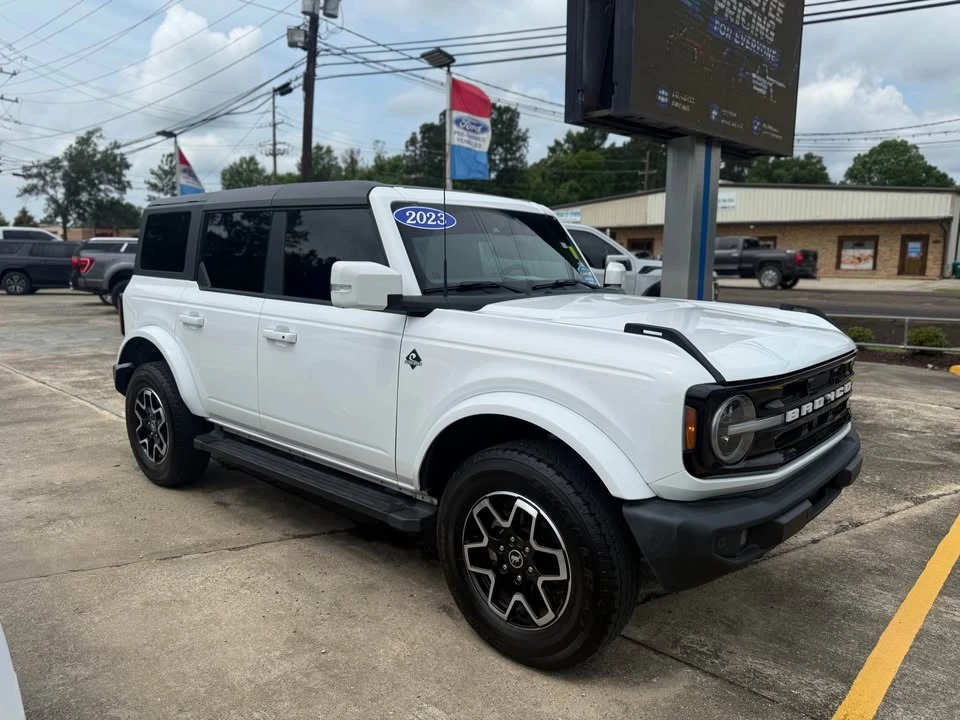 2022 Ford Bronco 6th Gen - Image 2 of 12