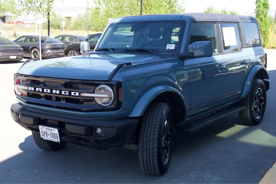 2022 Ford Bronco 6th Gen - Image 3 of 14