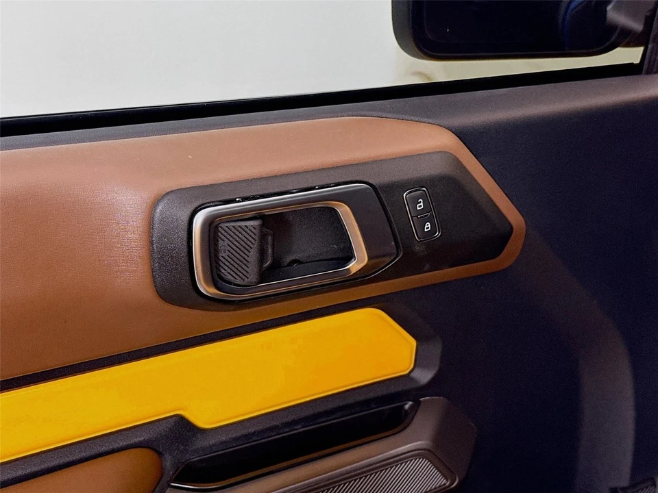 2022 Ford Bronco 6th Gen - Image 18 of 21