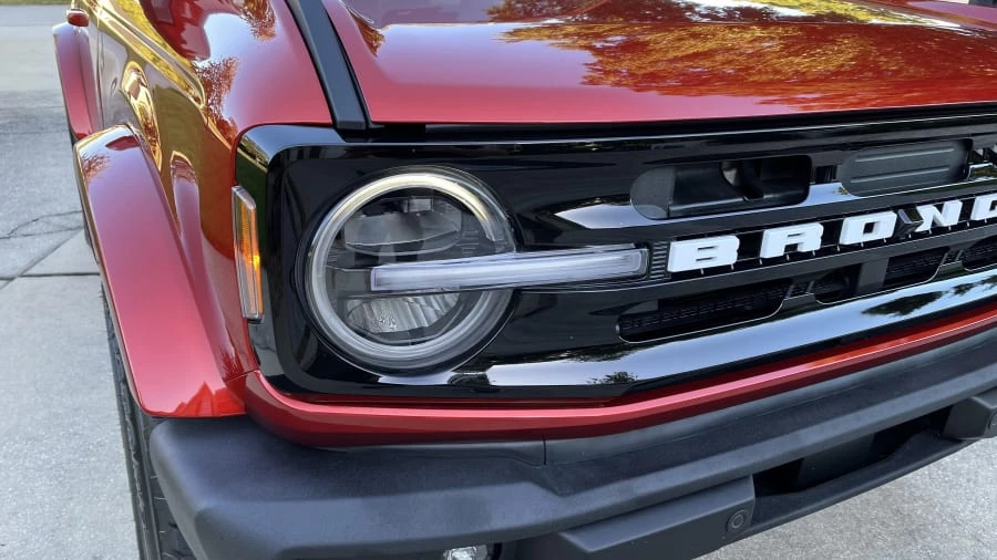 2022 Ford Bronco 6th Gen - Image 13 of 15