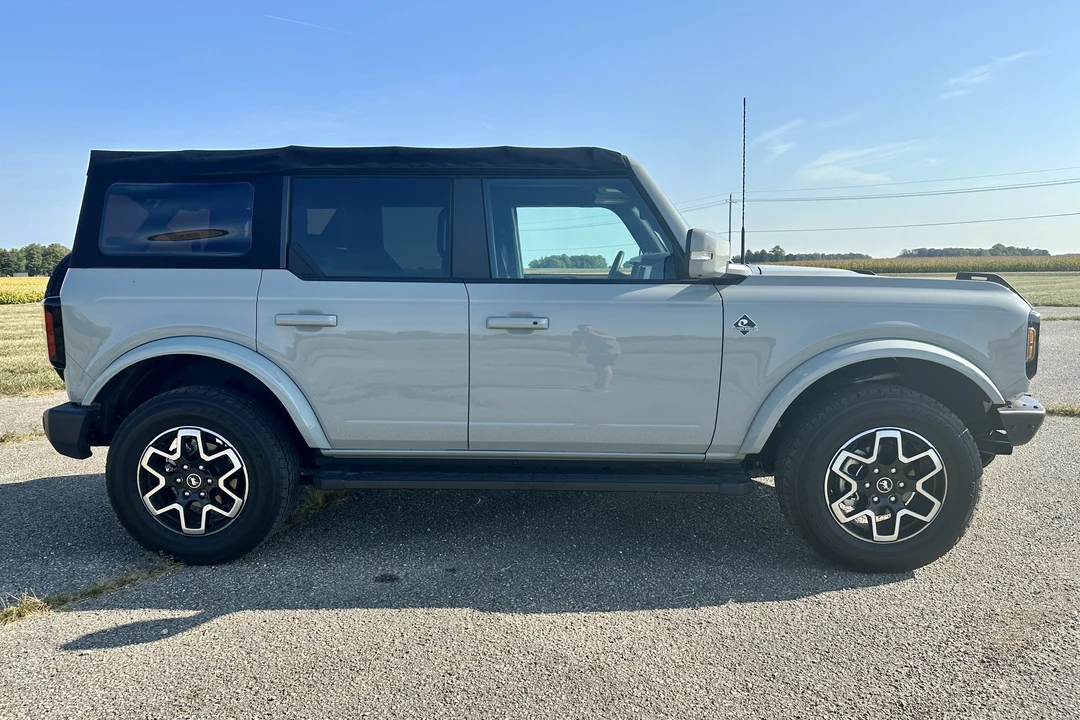 2022 Ford Bronco 6th Gen - Image 2 of 31