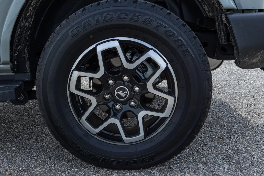 2022 Ford Bronco 6th Gen - Image 25 of 31