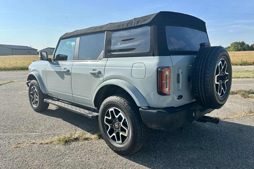 2022 Ford Bronco 6th Gen - Image 5 of 31