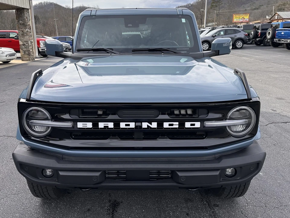 2022 Ford Bronco 6th Gen - Image 3 of 12