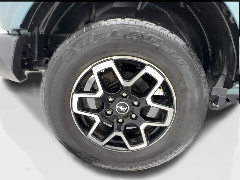 2022 Ford Bronco 6th Gen - Image 14 of 31