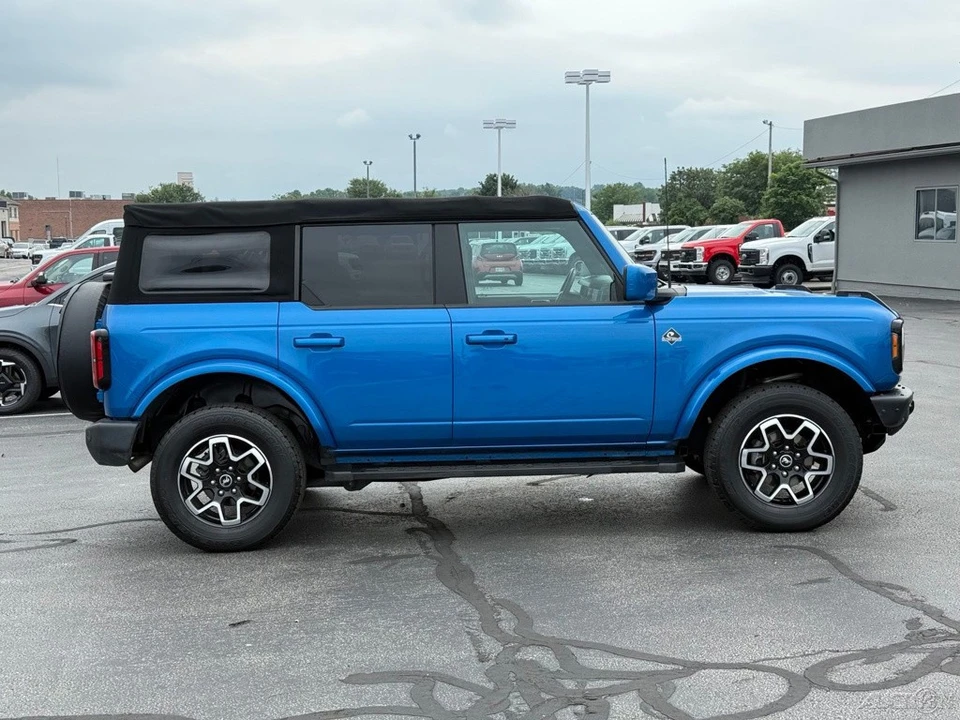 2022 Ford Bronco 6th Gen - Image 3 of 24
