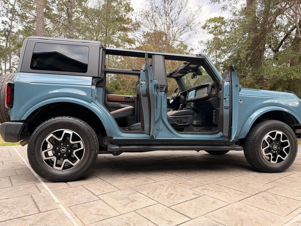 2022 Ford Bronco 6th Gen - Image 20 of 31