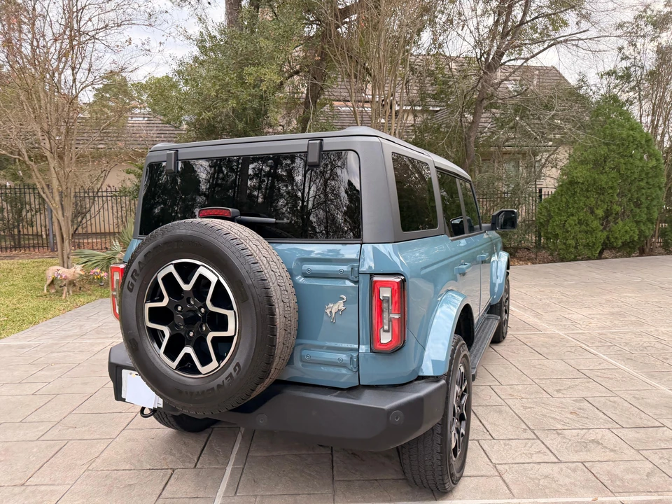 2022 Ford Bronco 6th Gen - Image 17 of 31