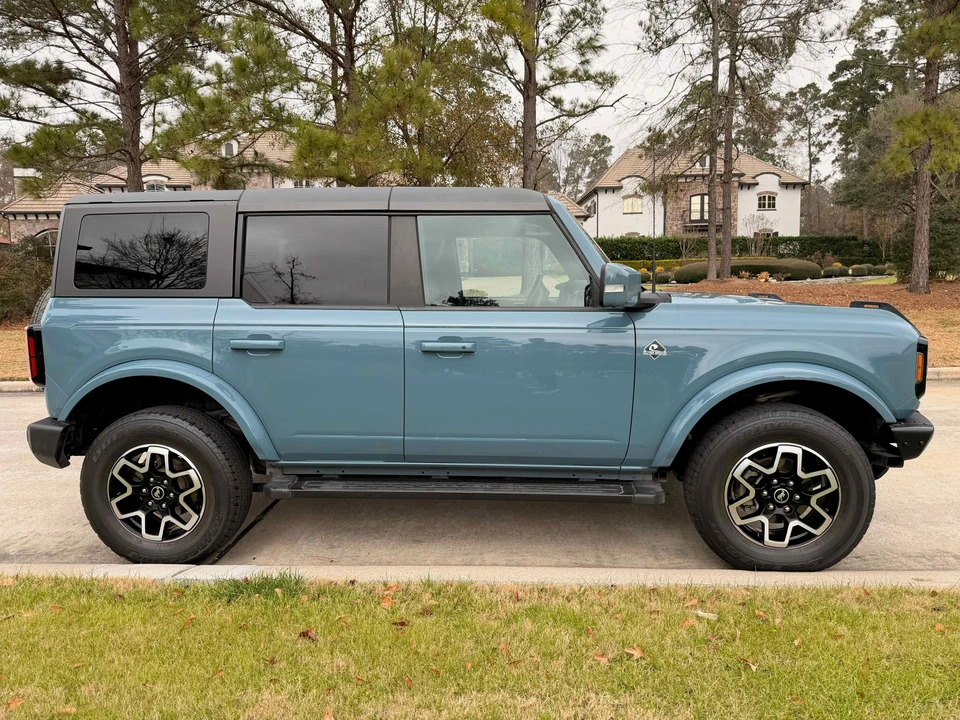 2022 Ford Bronco 6th Gen - Image 21 of 31