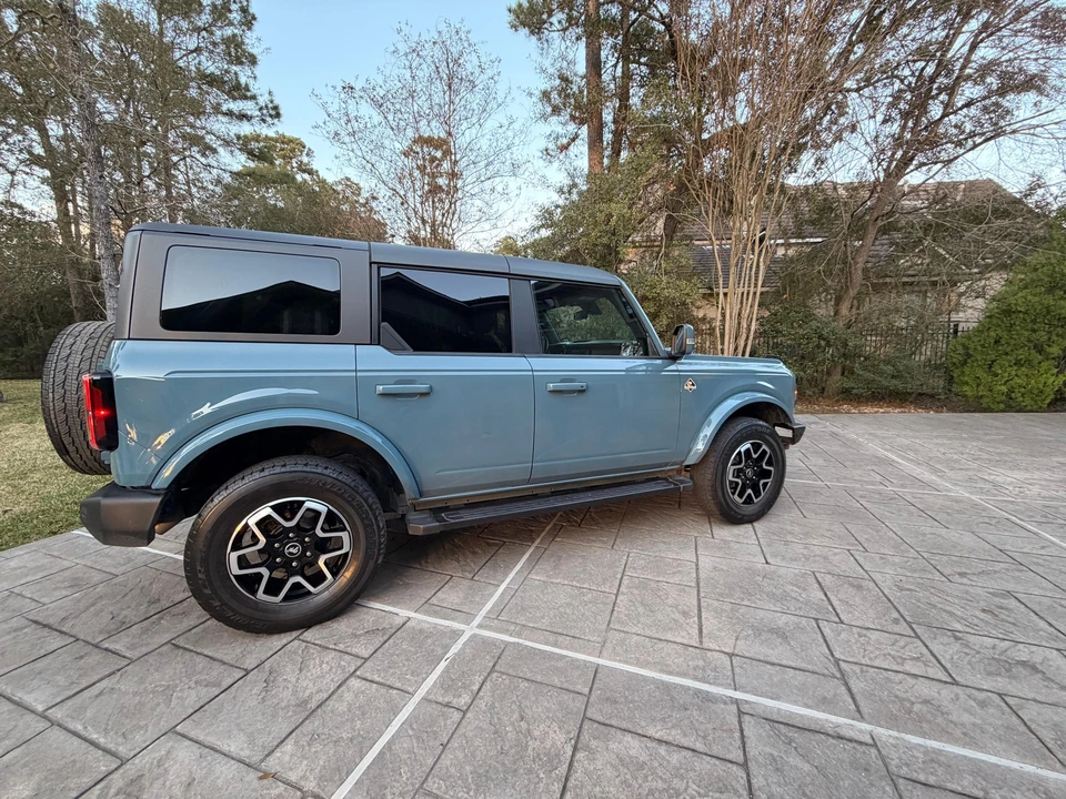 2022 Ford Bronco 6th Gen - Image 19 of 31