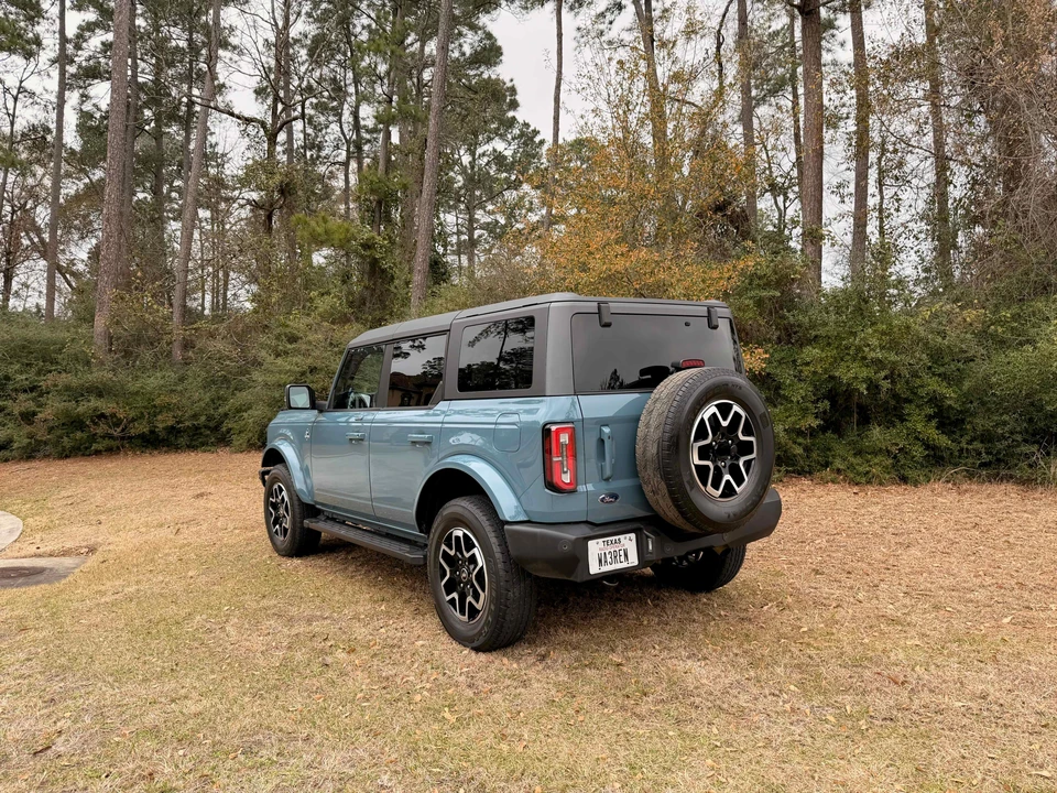 2022 Ford Bronco 6th Gen - Image 15 of 31