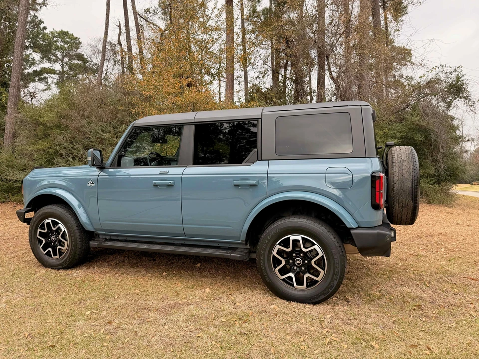 2022 Ford Bronco 6th Gen - Image 13 of 31