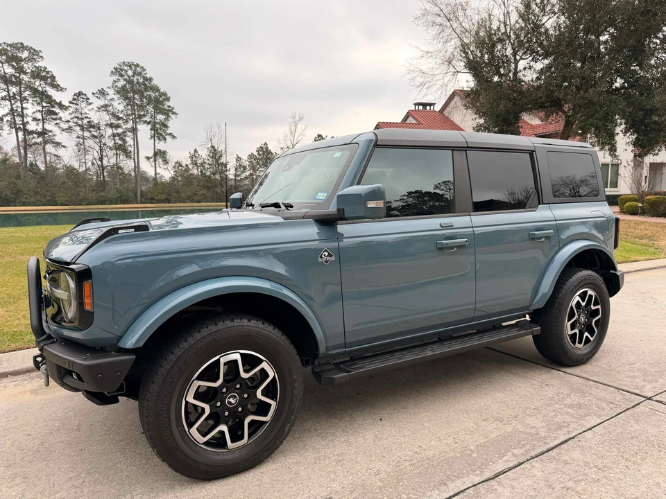 2022 Ford Bronco 6th Gen - Image 9 of 31