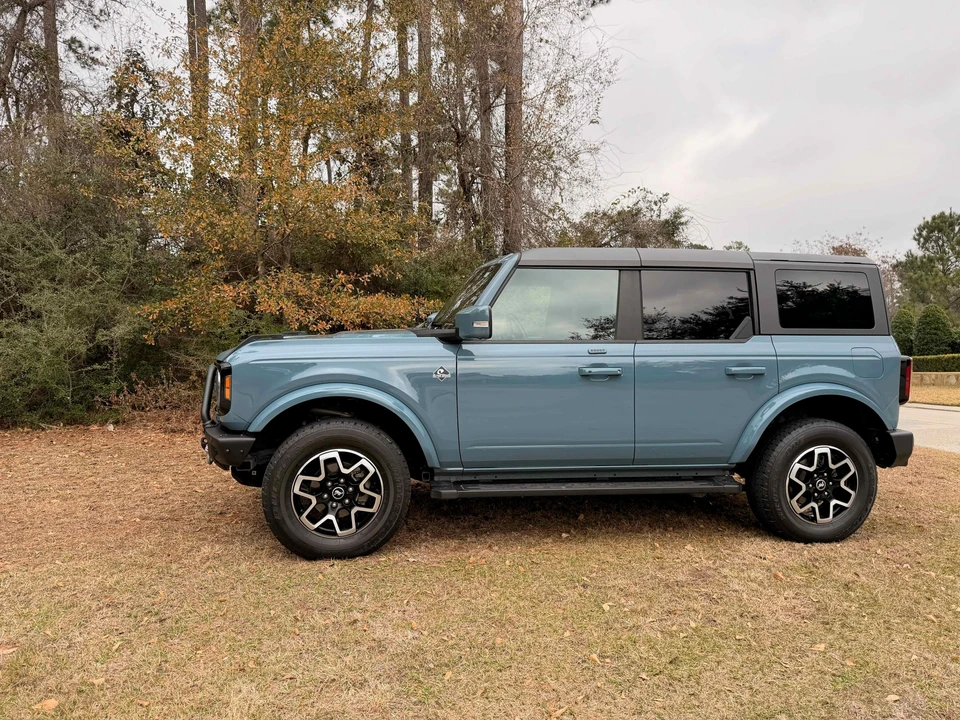 2022 Ford Bronco 6th Gen - Image 11 of 31