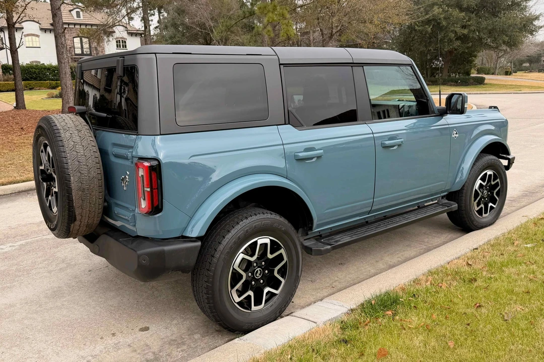 2022 Ford Bronco 6th Gen - Image 4 of 31