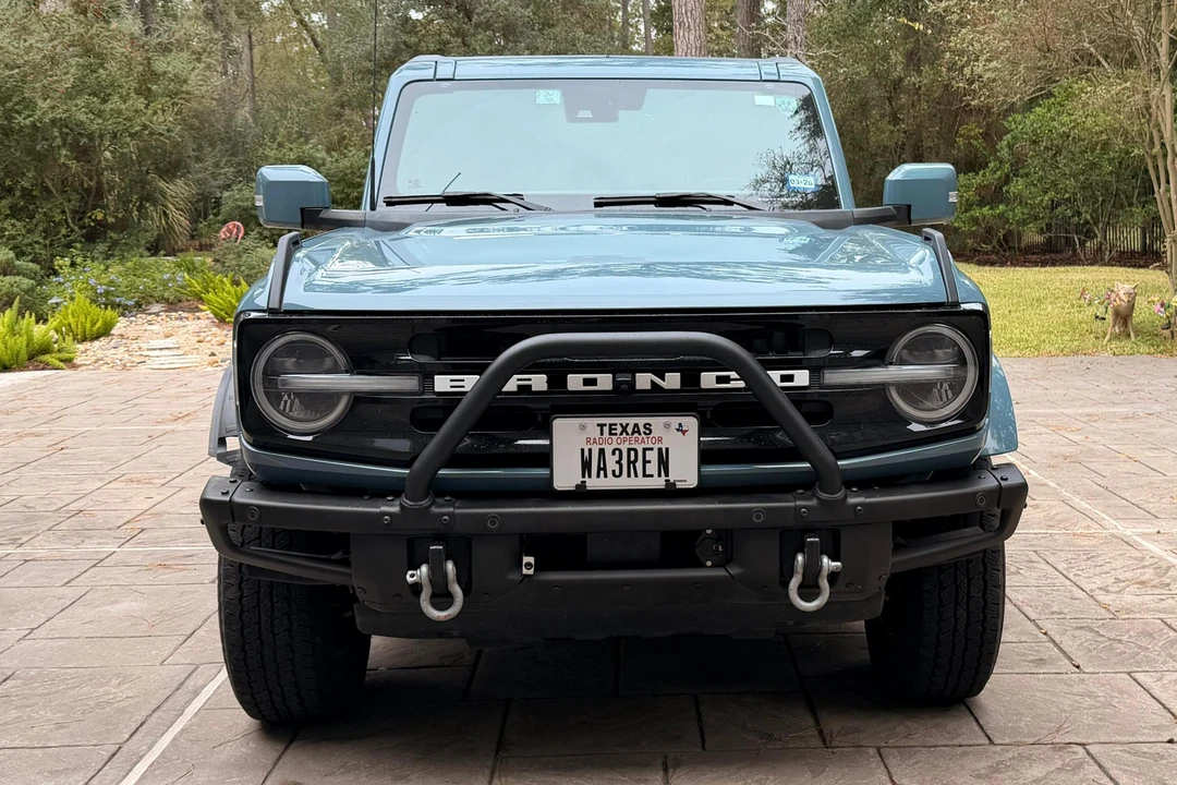 2022 Ford Bronco 6th Gen - Image 2 of 31