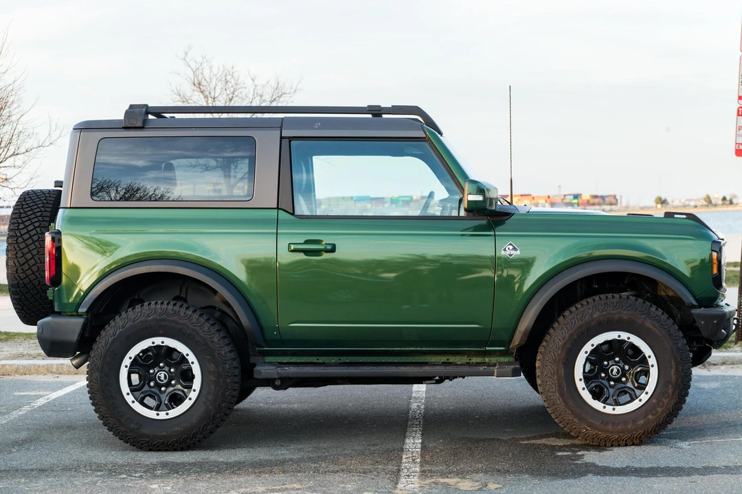 2022 Ford Bronco 6th Gen - Image 3 of 31