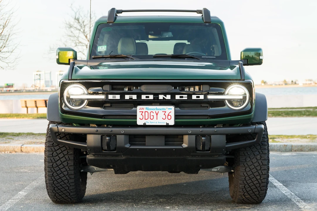 2022 Ford Bronco 6th Gen - Image 2 of 31