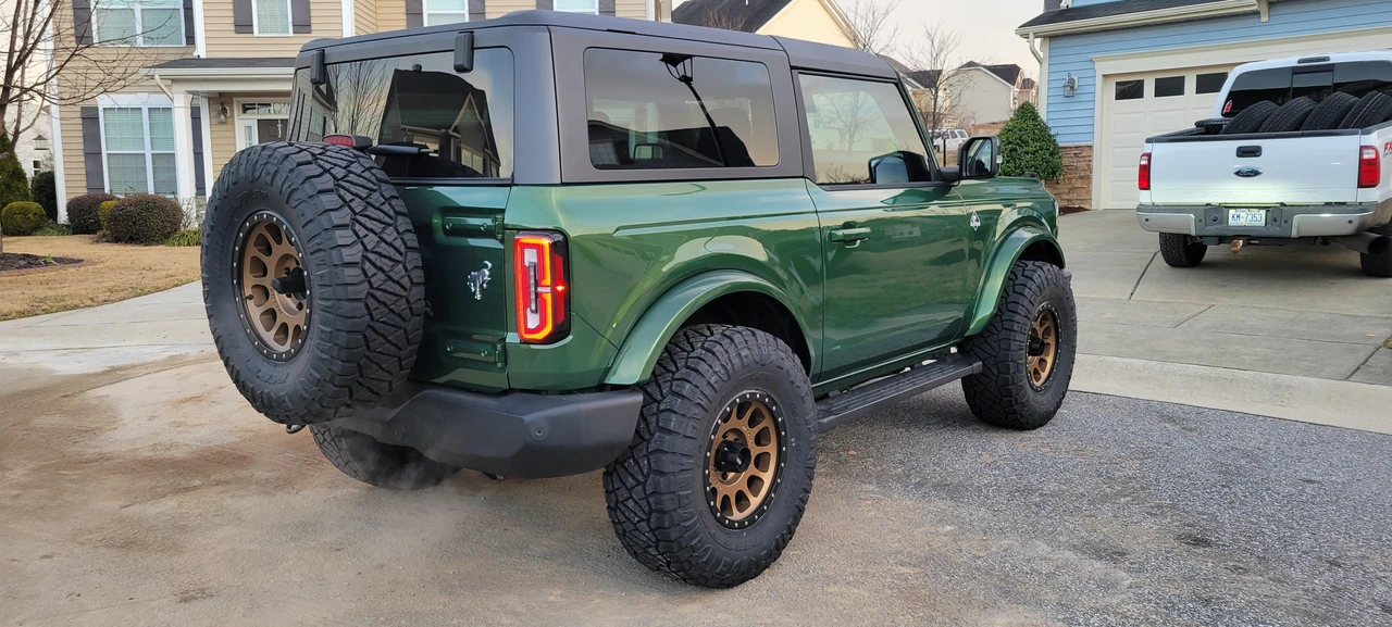 2022 Ford Bronco 6th Gen - Image 9 of 31
