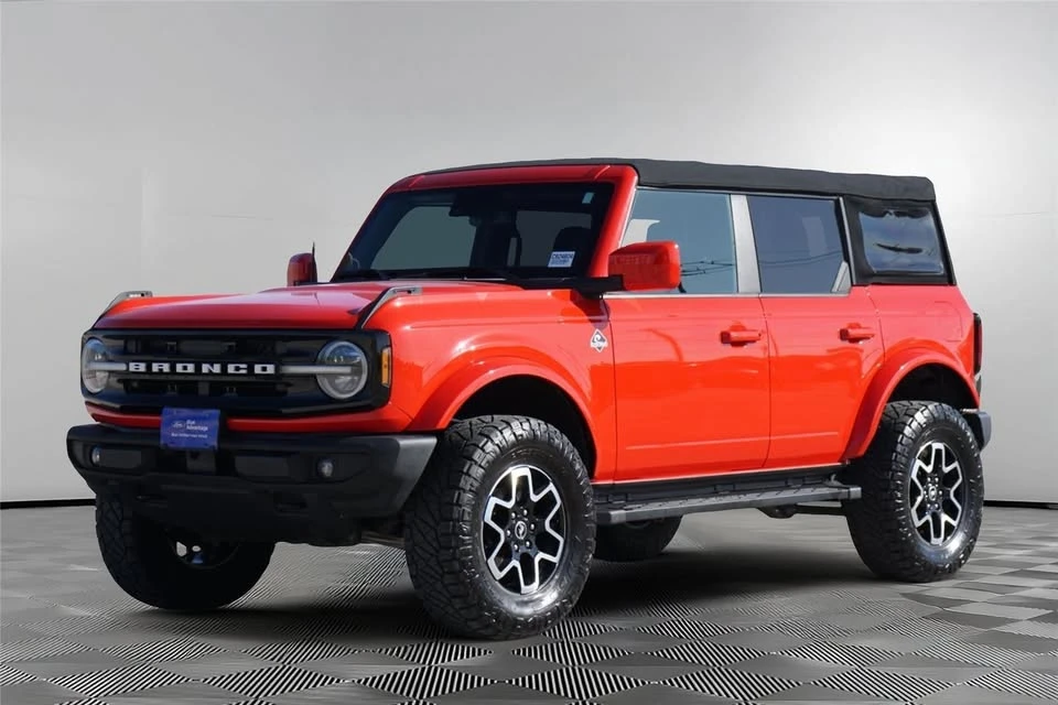 2022 Ford Bronco 6th Gen - Image 8 of 10