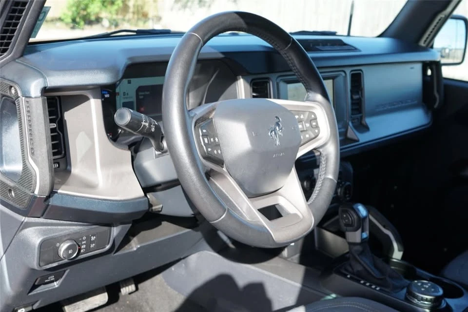 2022 Ford Bronco 6th Gen - Image 9 of 10