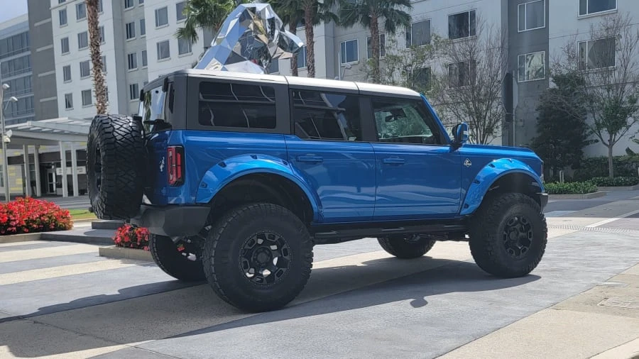 2022 Ford Bronco 6th Gen - Image 3 of 31