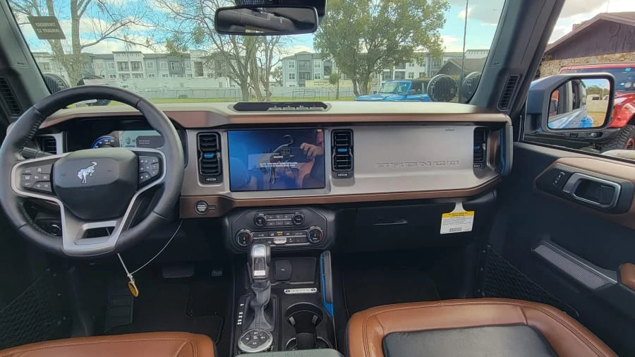 2022 Ford Bronco 6th Gen - Image 12 of 31
