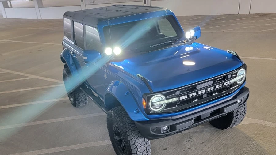 2022 Ford Bronco 6th Gen - Image 19 of 31