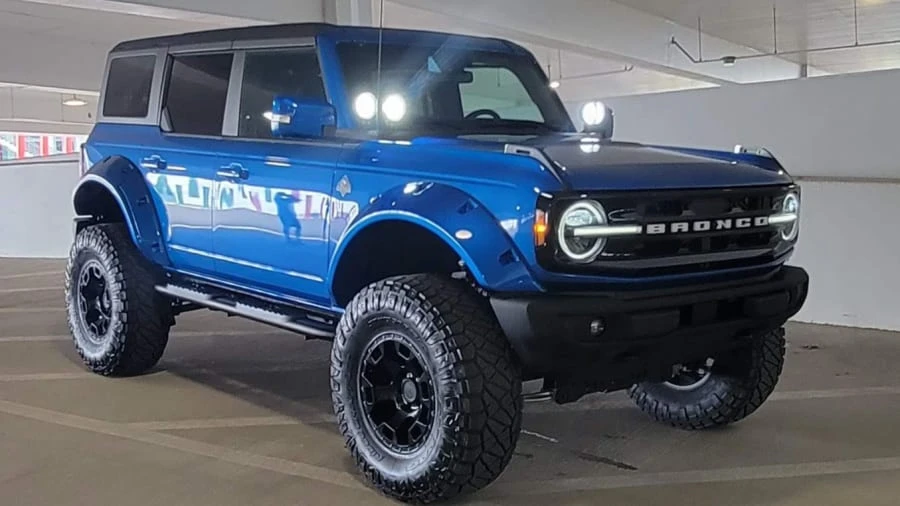 2022 Ford Bronco 6th Gen - Image 29 of 31